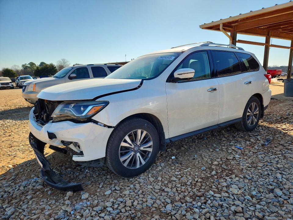 NISSAN PATHFINDER 2017 with VIN 5N1DR2MN4HC676398 - Photo from auction
