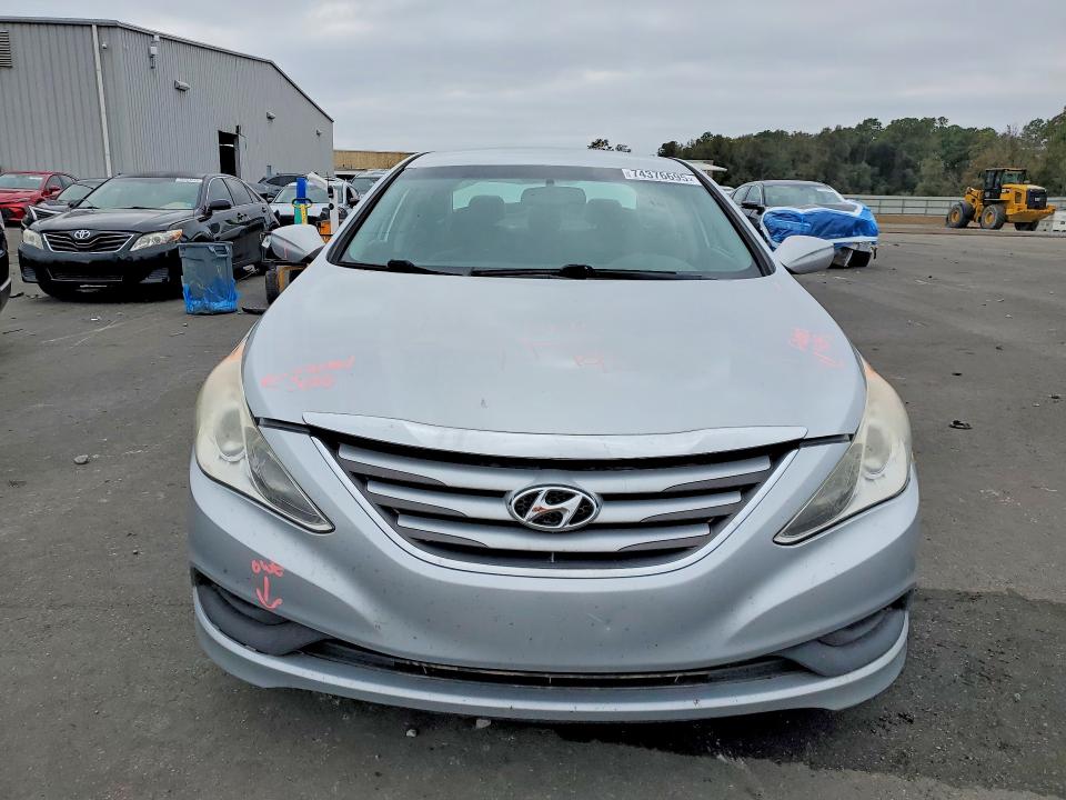Photo 5 from auction – 2014 HYUNDAI SONATA with VIN 5NPEB4AC4EH841264