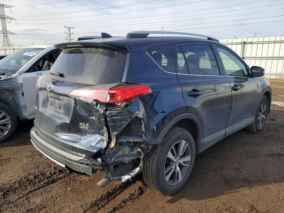 Photo 3 from auction – 2018 TOYOTA RAV4 ADVEN with VIN JTMRFREV3JJ746856