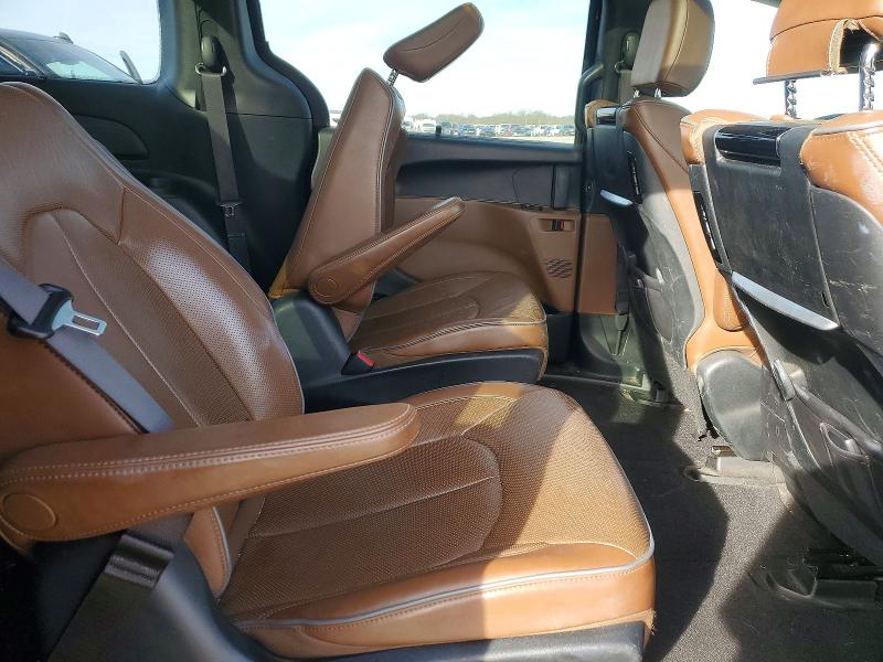Photo 11 from auction – 2018 CHRYSLER PACIFICA with VIN 2C4RC1N72JR262328