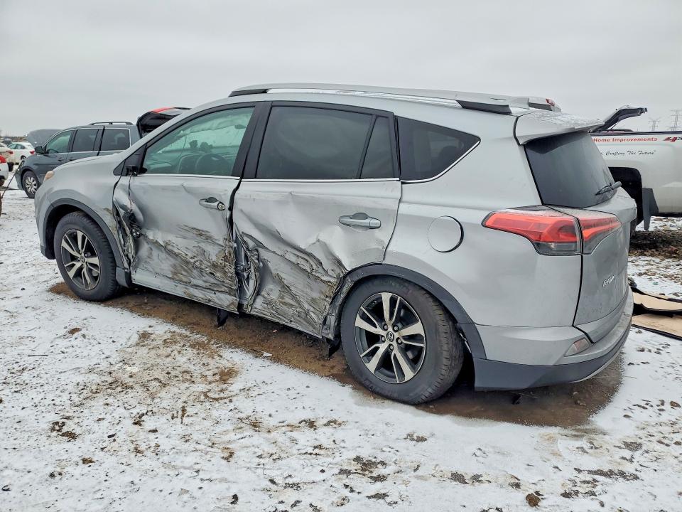 Photo 2 from auction – 2018 TOYOTA RAV4 ADVEN with VIN 2T3RFREV8JW805756
