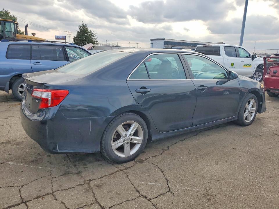 Photo 3 from auction – 2014 TOYOTA CAMRY with VIN 4T1BF1FK5EU307262