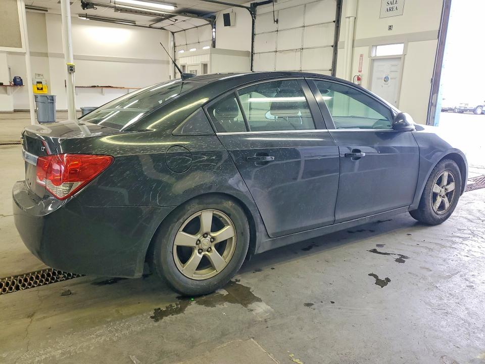 Photo 3 from auction – 2014 CHEVROLET CRUZE with VIN 1G1PC5SB5E7237768