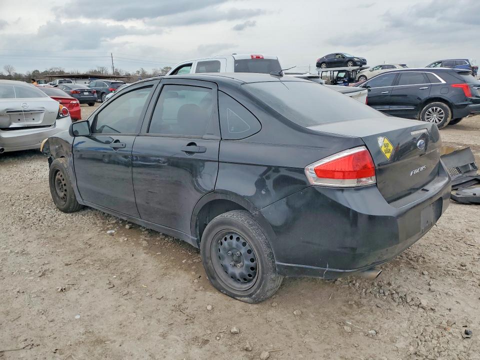 Photo 2 from auction – 2011 FORD FOCUS with VIN 1FAHP3EN5BW174348