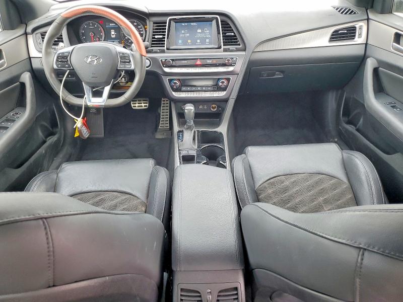 Photo 8 from auction – 2018 HYUNDAI SONATA with VIN 5NPE34AF5JH701662