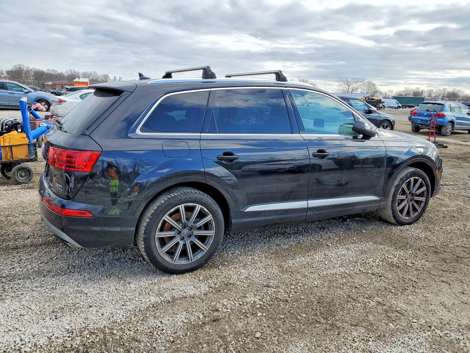 Photo 3 from auction – 2017 AUDI Q7 with VIN WA1LAAF72HD006790