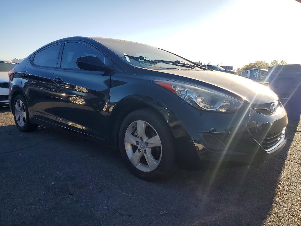 Photo 4 from auction – 2011 HYUNDAI ELANTRA GL with VIN KMHDH4AE8BU155236