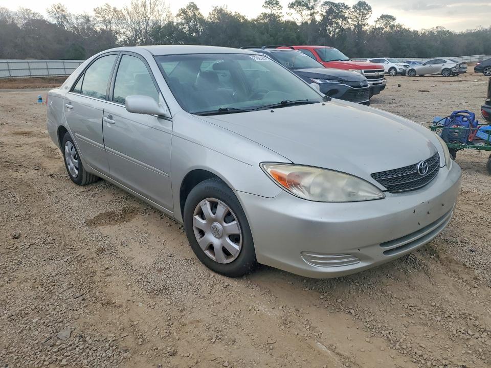 Photo 4 from auction – 2004 TOYOTA CAMRY LE with VIN 4T1BE32K64U847187