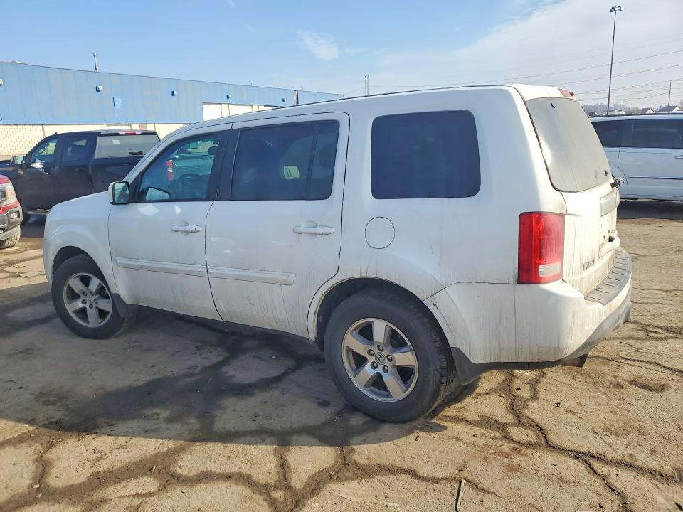 Photo 2 from auction – 2013 HONDA PILOT EXLN with VIN 5FNYF4H75DB067615