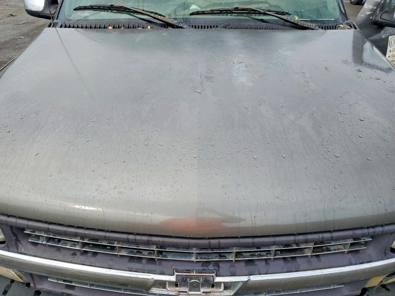 Photo 11 from auction – 2002 CHEVROLET SILVERADO with VIN 2GCEC19V221378765