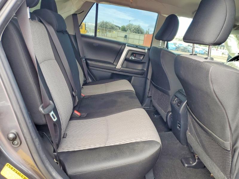 Photo 11 from auction – 2016 TOYOTA 4RUNNER with VIN JTEZU5JR9G5145651
