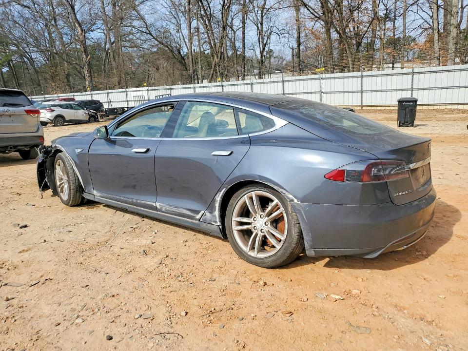 Photo 2 from auction – 2015 TESLA MODEL S with VIN 5YJSA1H23FFP78739