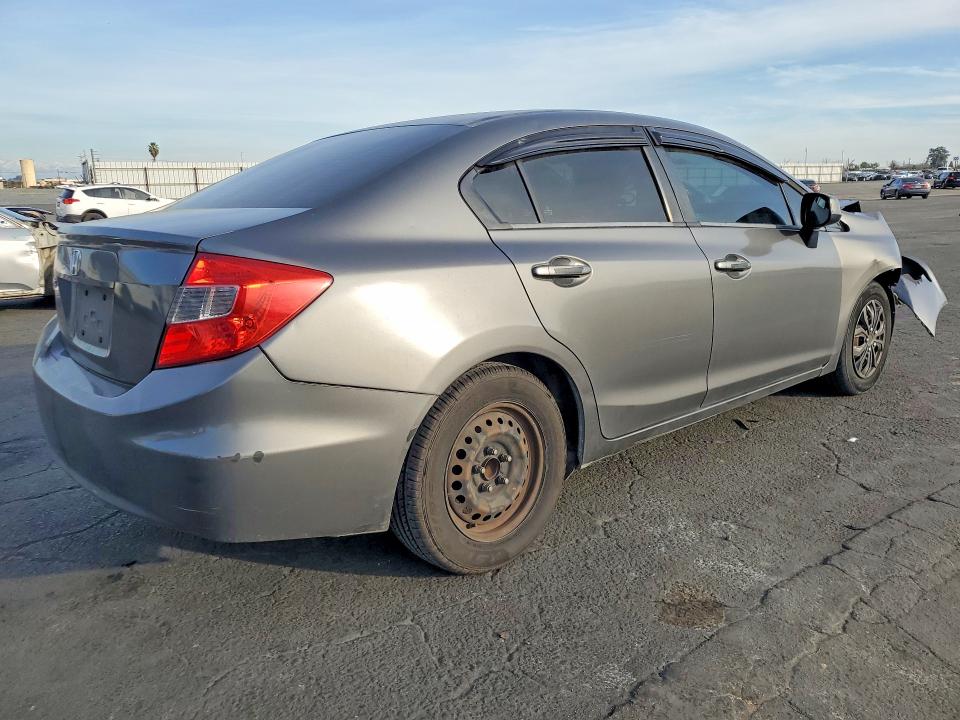 Photo 3 from auction – 2012 HONDA CIVIC with VIN 19XFB2F51CE304145