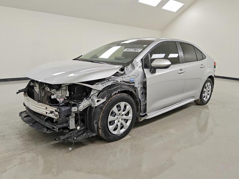 TOYOTA COROLLA 2022 with VIN JTDEPMAE5N3028241 - Photo from auction