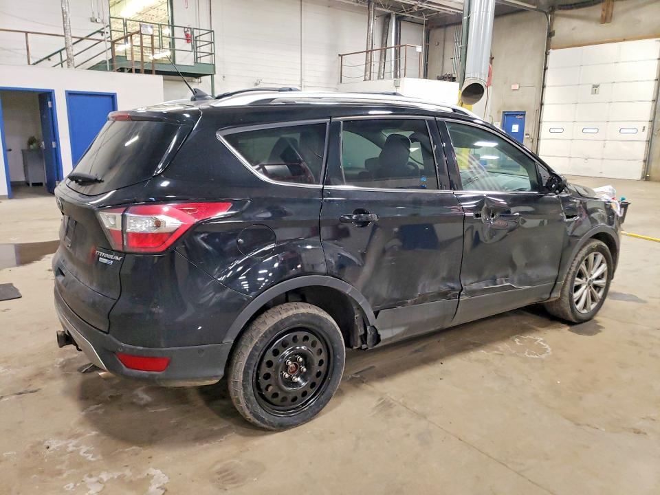 Foto 3 de la subasta – 2018 FORD ESCAPE con VIN 1FMCU9J92JUB84897