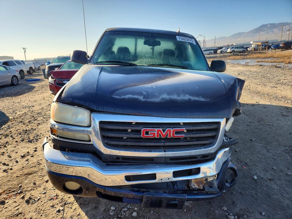 Photo 5 from auction – 2006 GMC SIERRA with VIN 1GTHK29UX6E173969