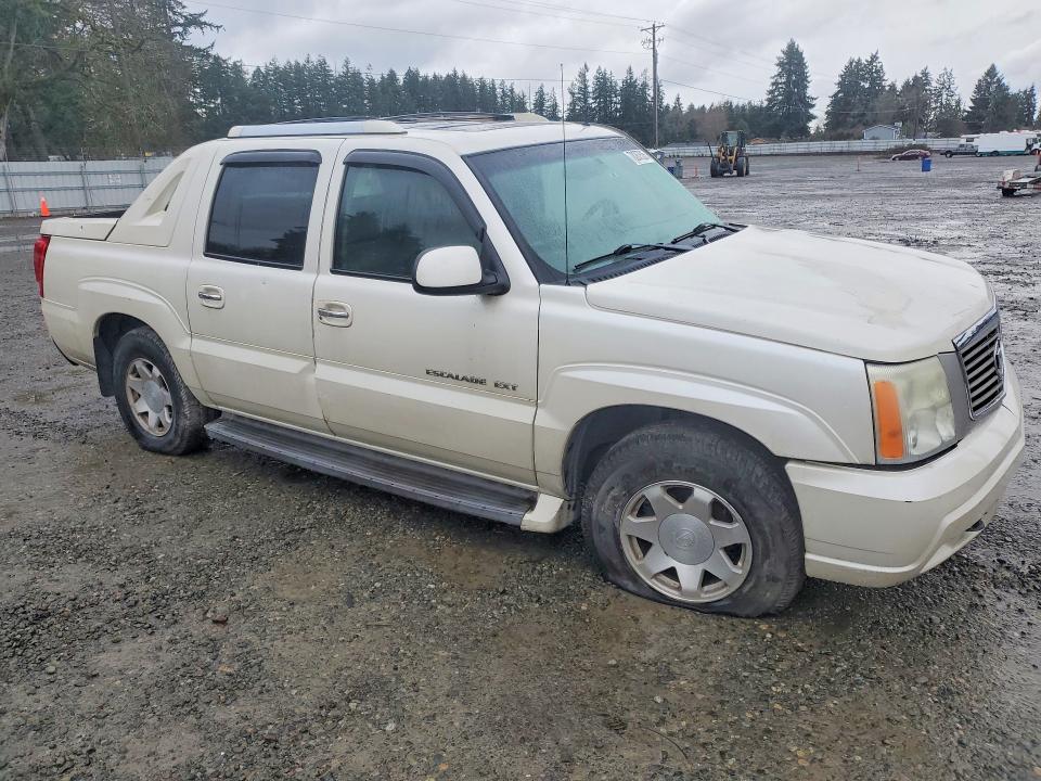 Photo 4 from auction – 2002 CADILLAC ESCALADE with VIN 3GYEK63N52G271008