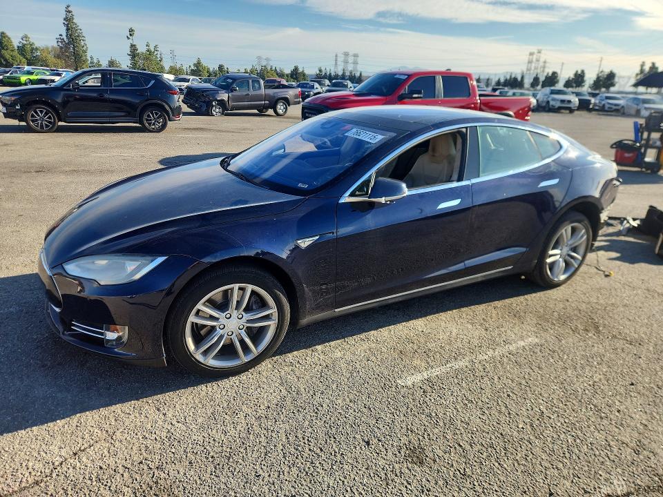 TESLA MODEL S 2015 with VIN 5YJSA1H22FFP76917 - Photo from auction