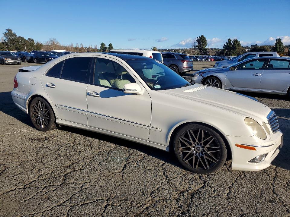 صورة رقم 4 من المزاد - 2008 MERCEDES-BENZ E مع VIN WDBUF56X68B353097
