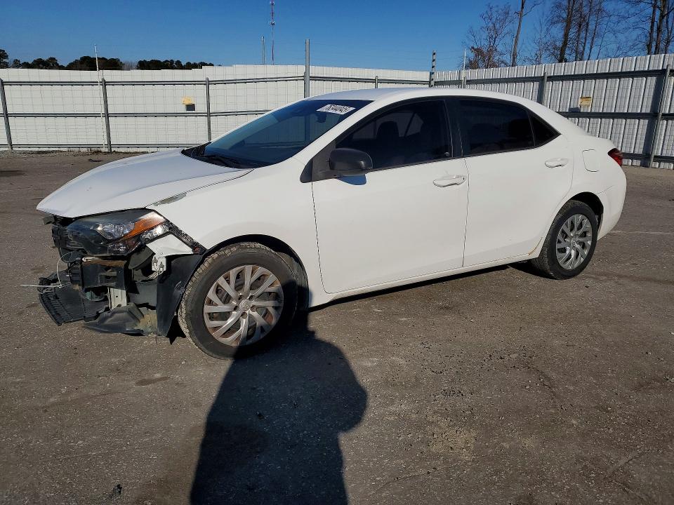 TOYOTA COROLLA L 2017 with VIN 5YFBURHE2HP724582 - Photo from auction