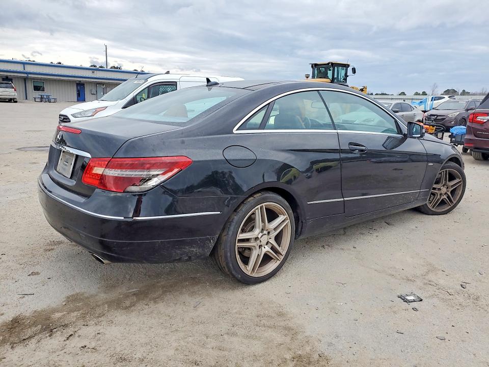Photo 3 from auction – 2012 MERCEDES-BENZ E 350 with VIN WDDKJ5KB7CF154441