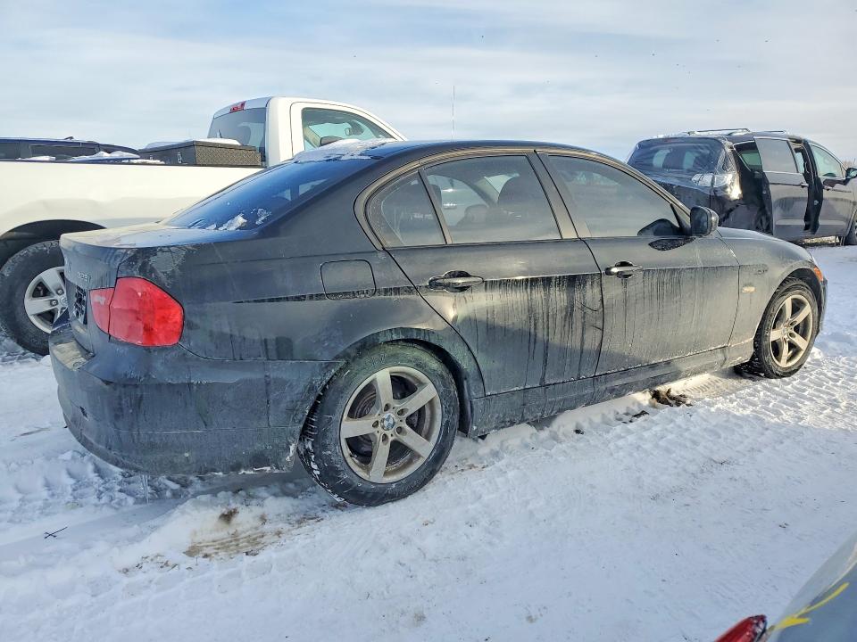 Photo 3 from auction – 2009 BMW 323 with VIN WBAPG73559A641028
