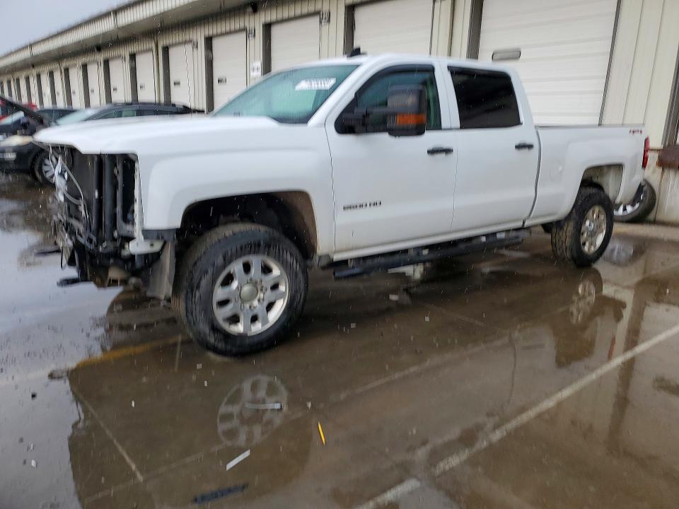CHEVROLET SILVERADO 2015 with VIN 1GC1KUEG6FF646581 - Photo from auction
