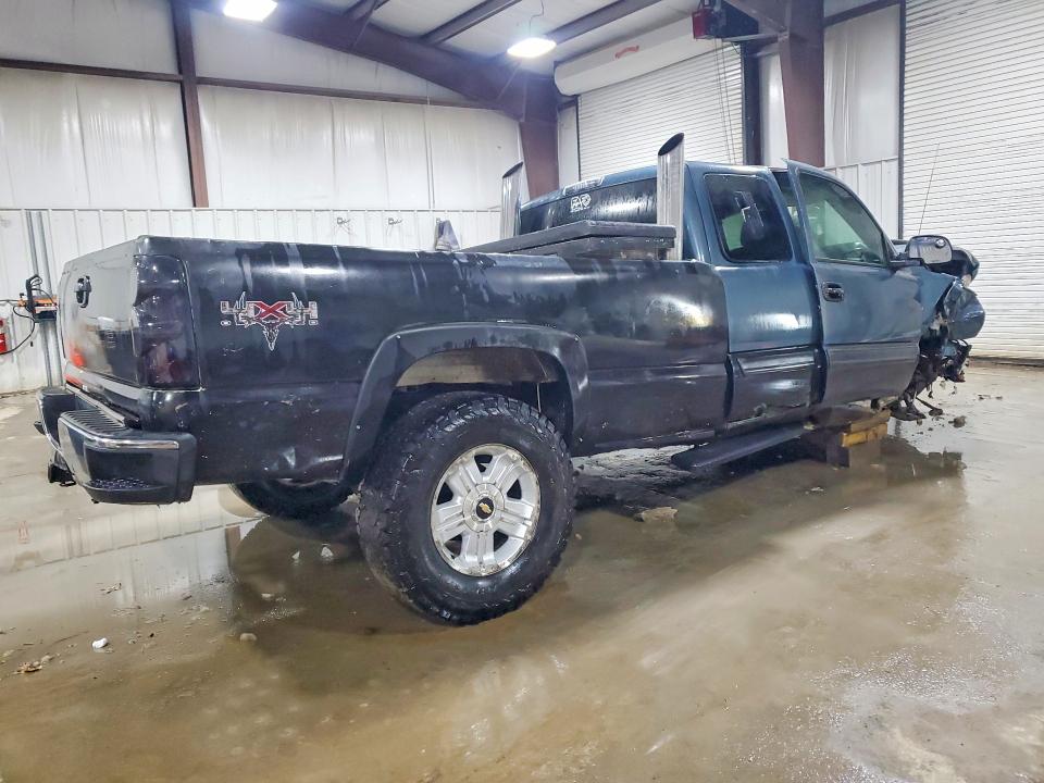 Photo 3 from auction – 2006 CHEVROLET SILVERADO with VIN 1GCEK19Z76E146981