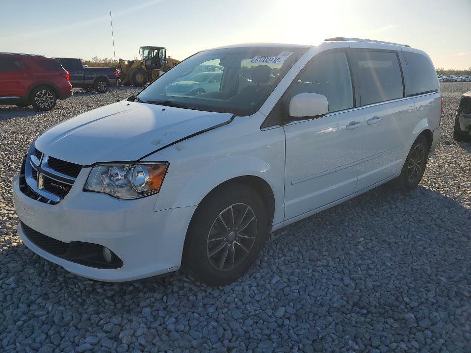 DODGE GRAND CARAVAN 2017 with VIN 2C4RDGCG7HR710141 - Photo from auction