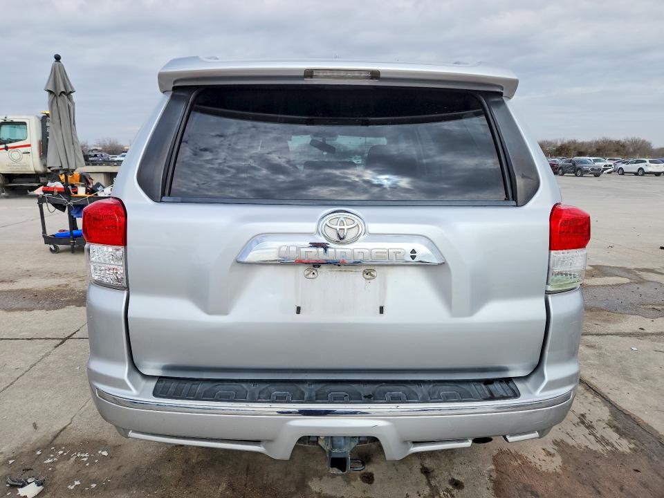 Photo 6 from auction – 2011 TOYOTA 4RUNNER with VIN JTEZU5JR5B5027363