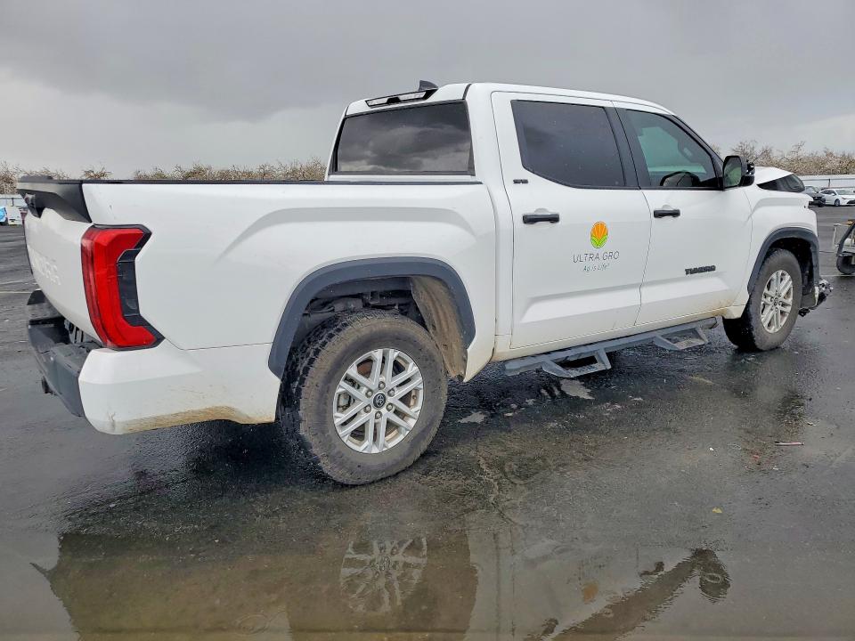 Photo 3 from auction – 2024 TOYOTA TUNDRA with VIN 5TFLA5DB9RX212547