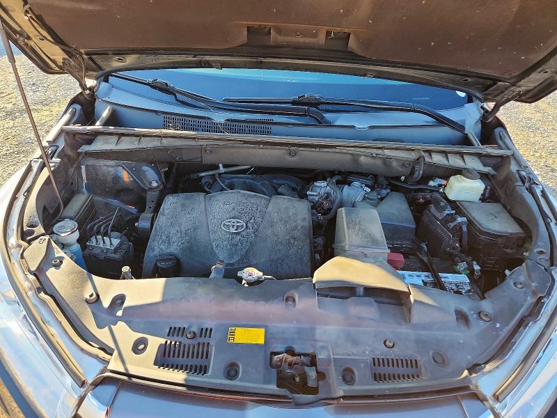 Photo 12 from auction – 2018 TOYOTA HIGHLANDER with VIN 5TDKZRFH5JS550082