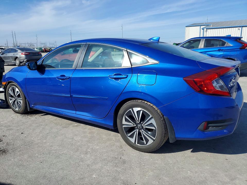 Photo 2 from auction – 2016 HONDA CIVIC EX with VIN 19XFC1F33GE004019
