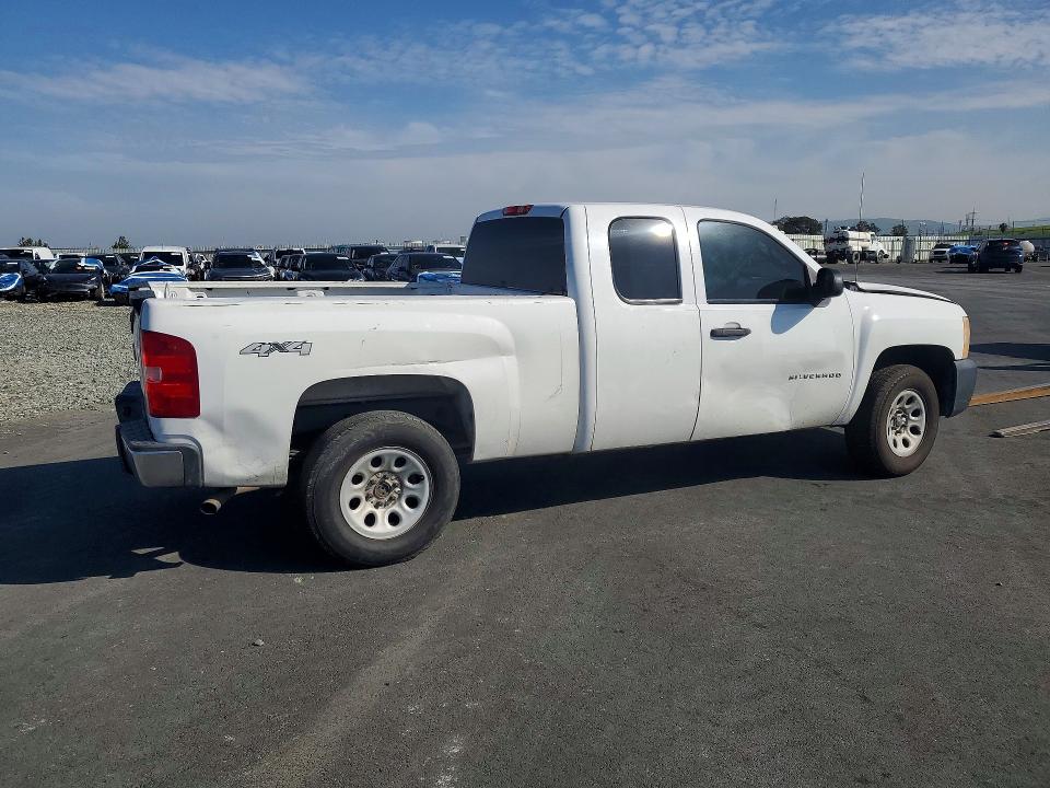 Photo 3 from auction – 2013 CHEVROLET SILVERADO with VIN 1GCRKPE76DZ143231
