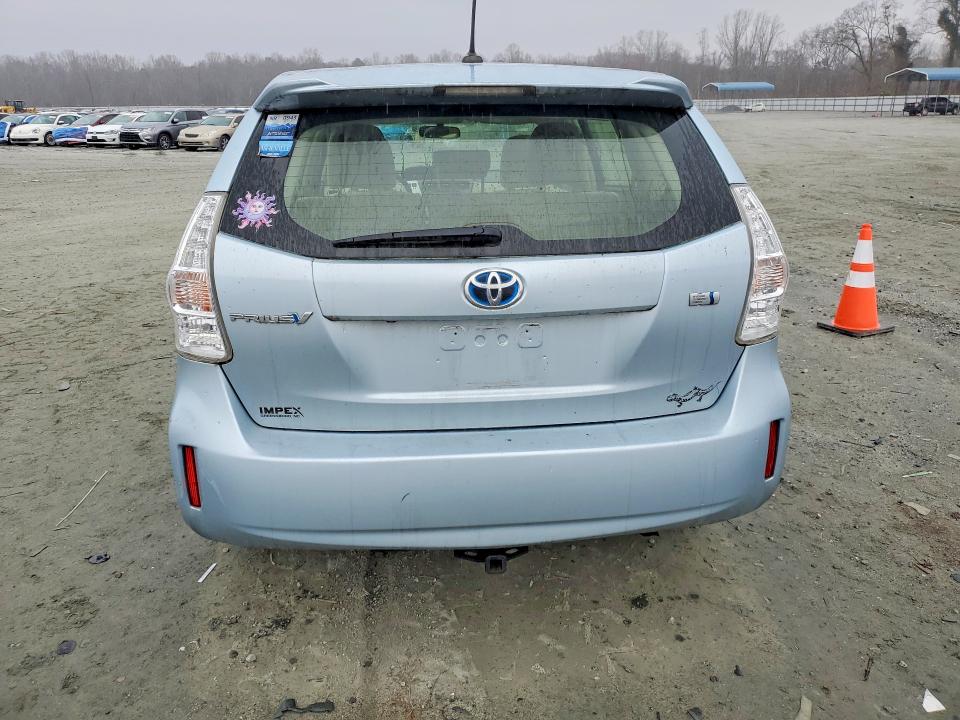 Photo 6 from auction – 2013 TOYOTA PRIUS V with VIN JTDZN3EU2D3237003