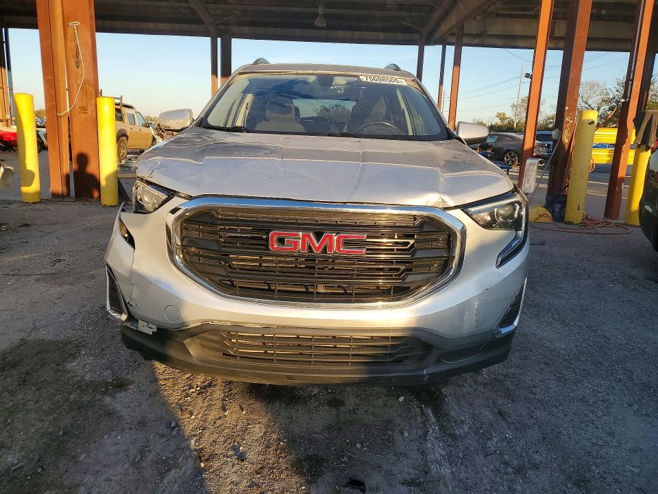 Photo 5 from auction – 2019 GMC TERRAIN with VIN 3GKALMEV2KL156574
