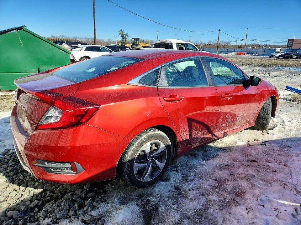 Photo 3 from auction – 2020 HONDA CIVIC LX with VIN 2HGFC2F62LH581138