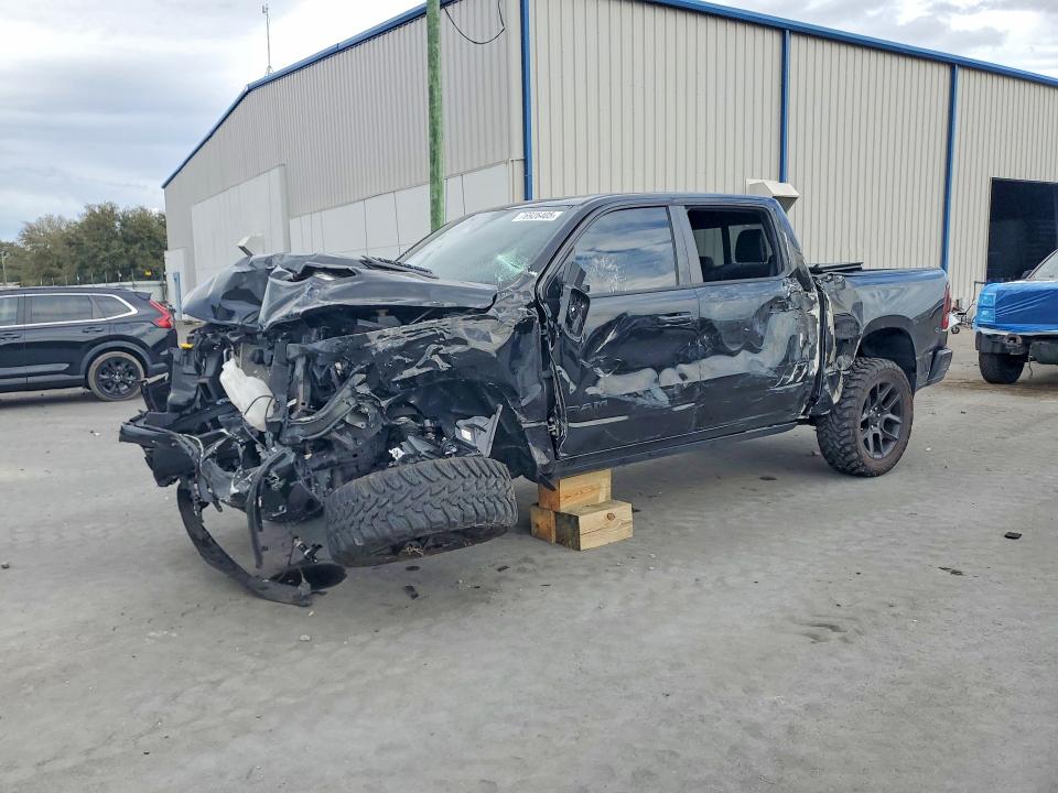 RAM 1500 2023 con VIN 1C6SRFJT8PN577714 - Foto de la subasta