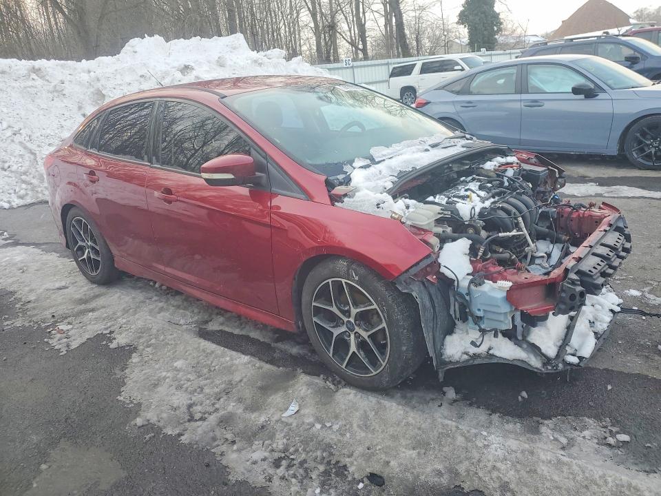 Photo 4 from auction – 2015 FORD FOCUS SE with VIN 1FADP3F2XFL251046