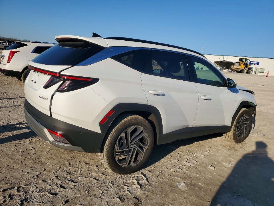 Photo 3 from auction – 2025 HYUNDAI TUCSON LIM with VIN KM8JEDD11SU367089