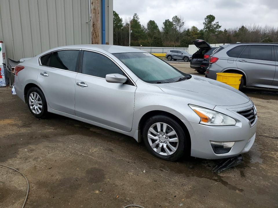 Photo 4 from auction – 2013 NISSAN ALTIMA 2.5 with VIN 1N4AL3AP2DC913944