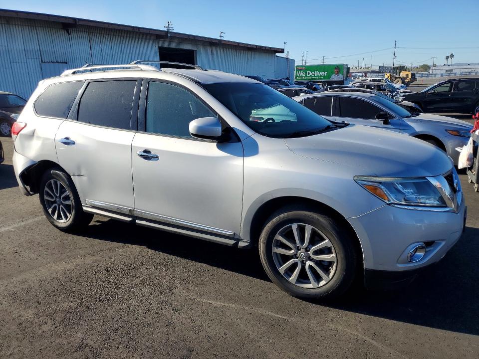 Photo 4 from auction – 2015 NISSAN PATHFINDER with VIN 5N1AR2MN9FC676350
