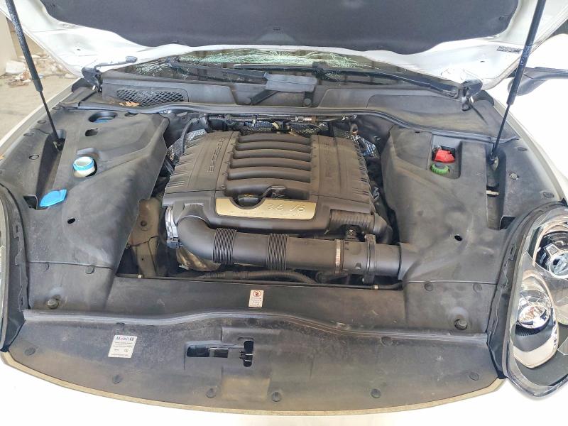 Photo 12 from auction – 2018 PORSCHE CAYENNE with VIN WP1AA2A26JKA01512