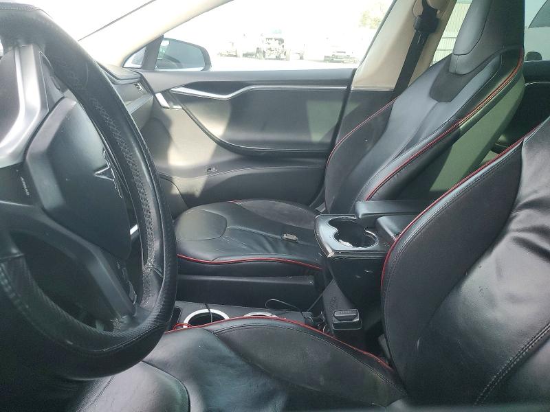 Photo 7 from auction – 2013 TESLA MODEL S with VIN 5YJSA1DP8DFP27641