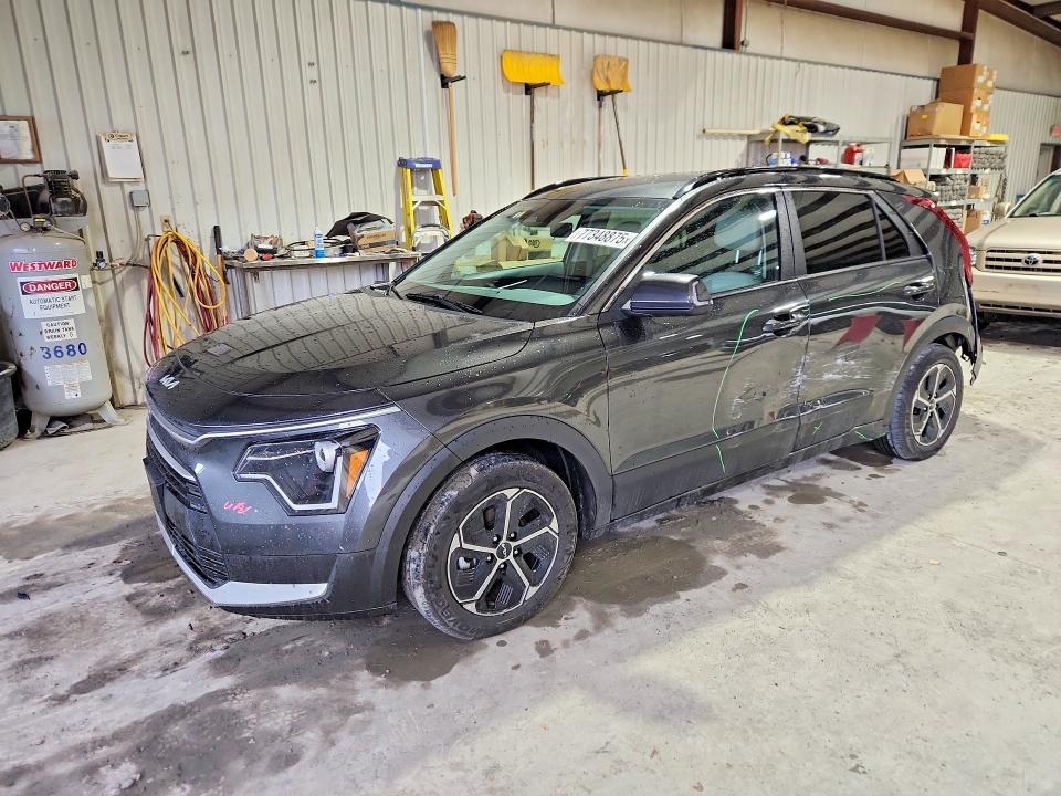 KIA NIRO 2023 with VIN KNDCR3LE9P5046998 - Photo from auction