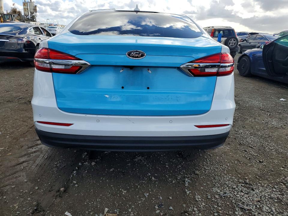 Photo 6 from auction – 2019 FORD FUSION with VIN 3FA6P0LU6KR222703