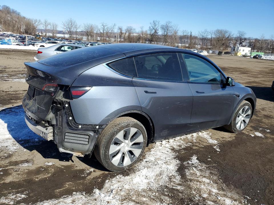 Photo 3 from auction – 2023 TESLA Y with VIN 7SAYGAEE5PF971308