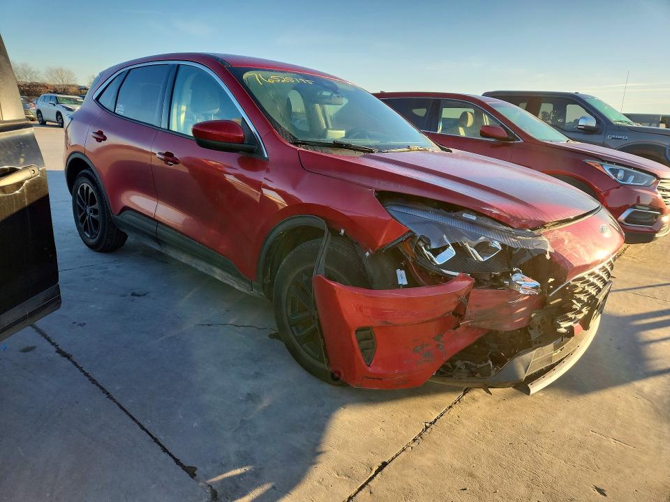 Photo 4 from auction – 2020 FORD ESCAPE with VIN 1FMCU0G64LUA83887