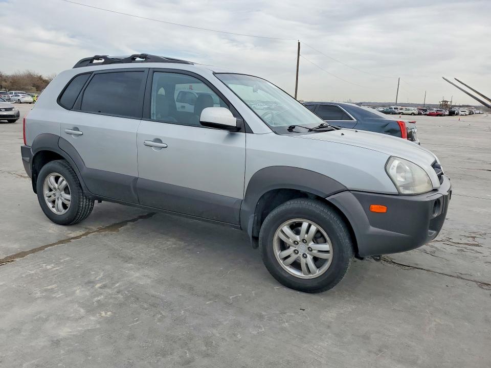 Photo 4 from auction – 2007 HYUNDAI TUCSON with VIN KM8JN12D07U611981