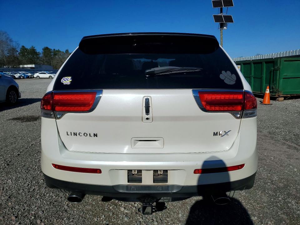 Photo 6 from auction – 2012 LINCOLN TOWNHOUSE MKX with VIN 2LMDJ6JK1CBL14437